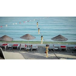 Plage privée, navette gratuite vers la plage, chaises longues, parasols