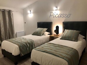 Hochwertige Bettwaren, Betten mit Memory-Foam-Matratzen