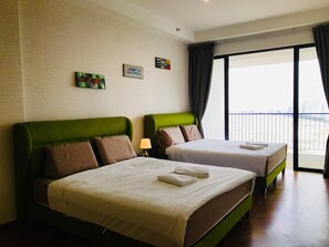สตูดิโอ (Room) | โต๊ะทำงาน, ผ้าม่านกันแสง, เตารีด/โต๊ะรีดผ้า, Wi-Fi ฟรี