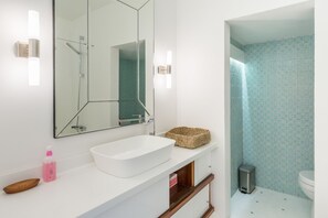 开间, 无障碍 | 浴室 | 淋浴设施、大花洒淋浴喷头、免费洗浴用品