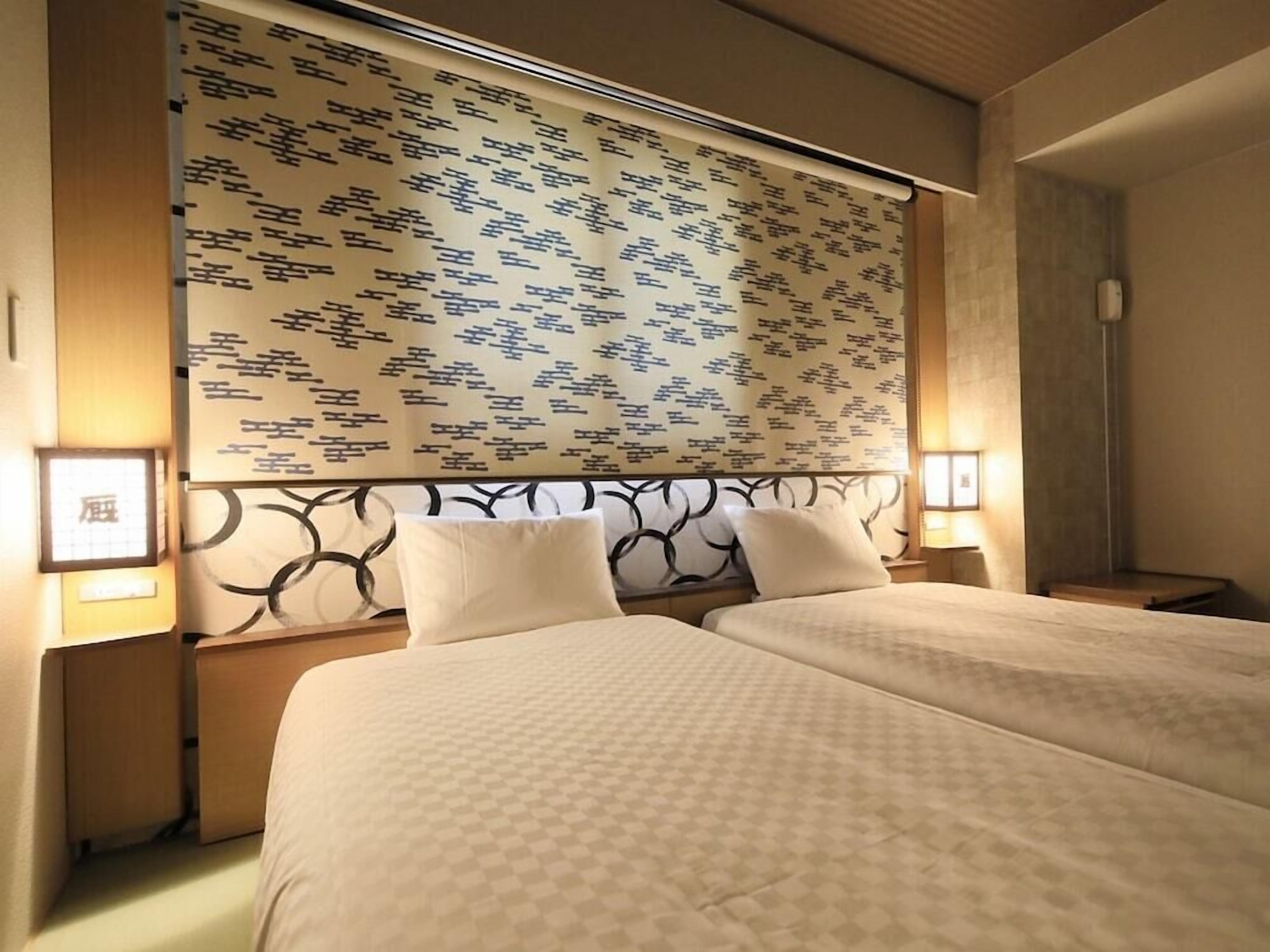 Premium bedding, memory foam beds, desk, free WiFi