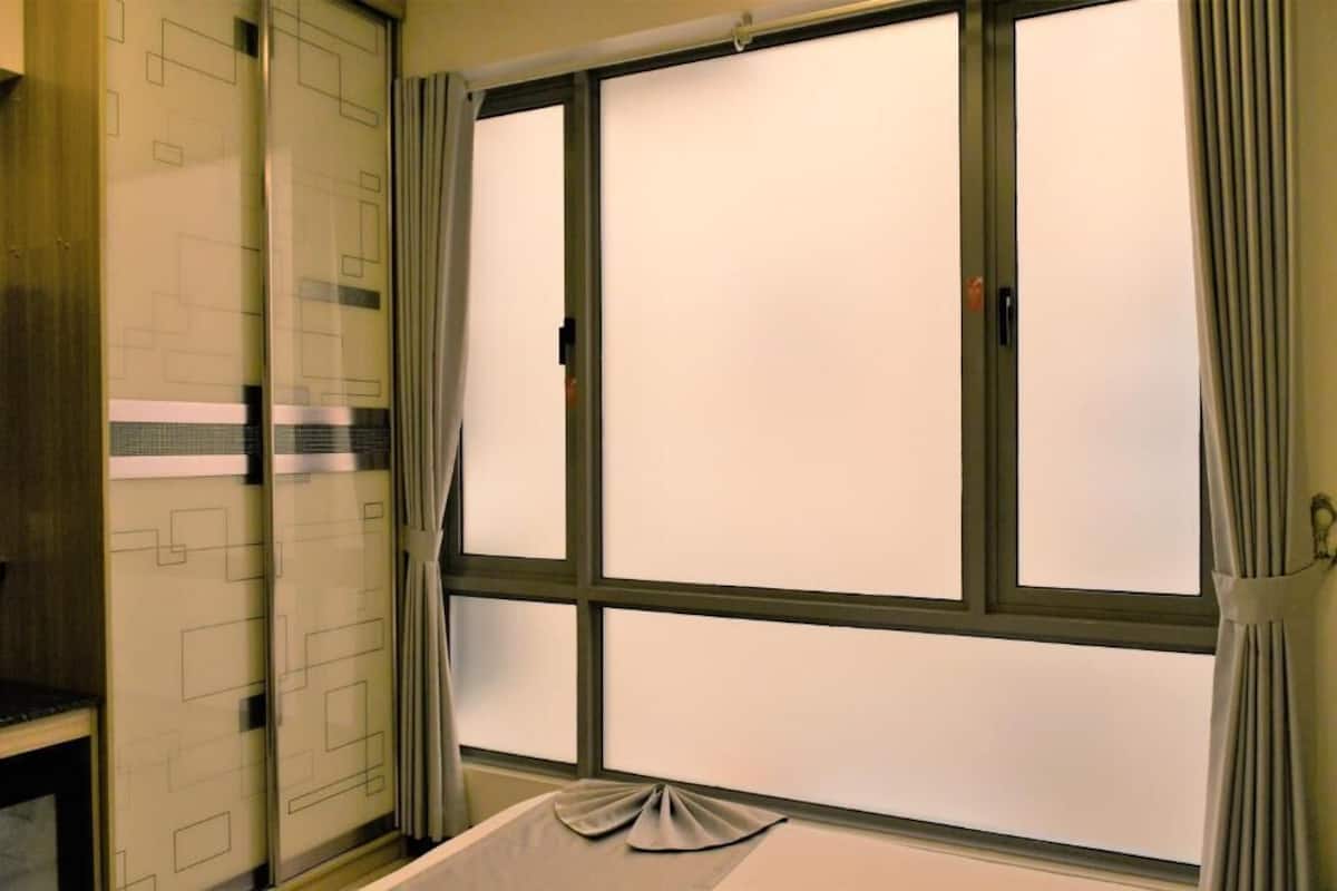 Comfort kamer, 1 queensize bed, niet-roken, op de hoek | Lakens van Egyptisch katoen, luxe beddengoed, een minibar