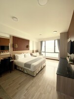 Sábanas de algodón egipcio, ropa de cama de alta calidad y minibar 