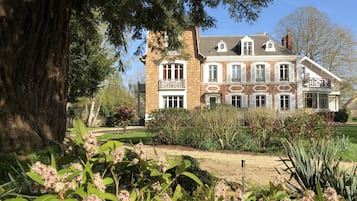 Façade de lâhĂ©bergement