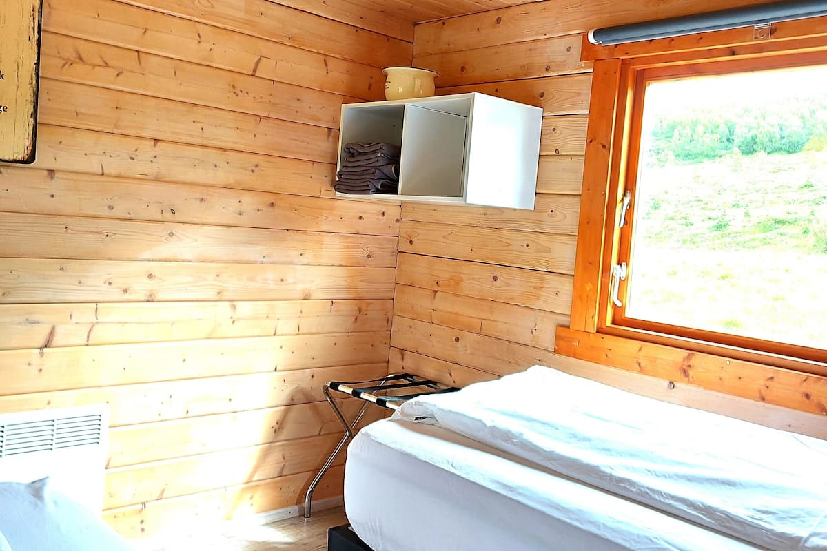 Cabana standard, 1 quarto | Cortinas blackout, quartos à prova de som, ferros/tábuas de passar roupa