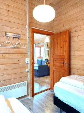 Standard Cottage, 2 Bedrooms | Blackout drapes, soundproofing, free WiFi, bed sheets - Ásgeirsstaðir Cottages (Eidar)