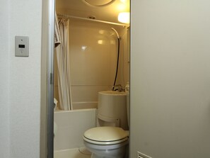 Twin Room with Private Bathroom | Free WiFi, bed sheets