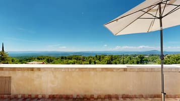 Deluxe-Suite, Terrasse, Talblick | Ausblick vom Zimmer