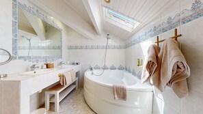Deluxe Suite, Terrace, Valley View | Bathroom - La Petite Auberge (Tourtour)