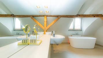Luxury Studio (Apartment-Attic) | Bathroom