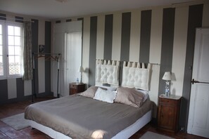 三人房 (Heurtoirs) | 1 多间卧室、高档床上用品、熨斗/熨衣板、床单