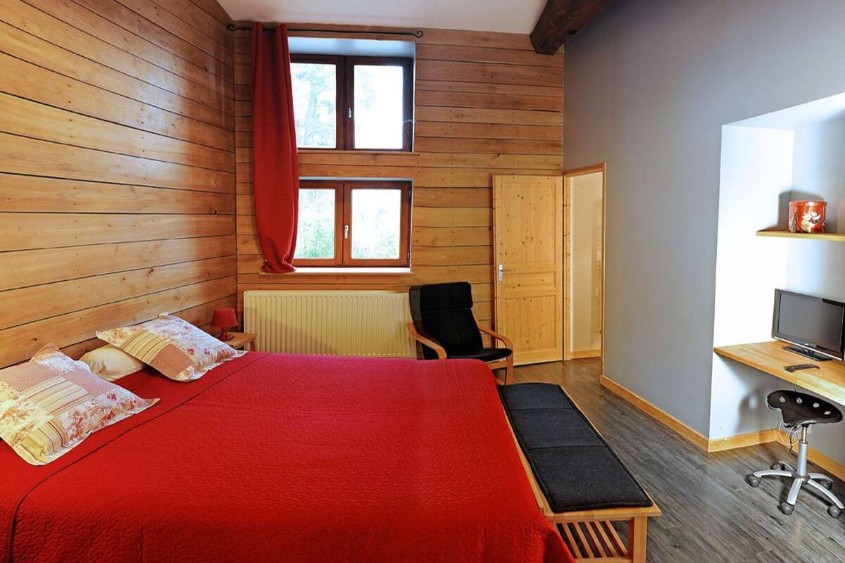 Double Room (L'Industrie ) | Individually decorated, individually furnished
