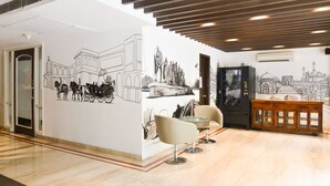 Lobby - Treebo Tryst Check In by Oran (New Delhi)