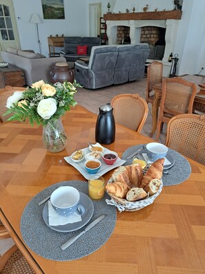 Desayuno continental incluido todos los días