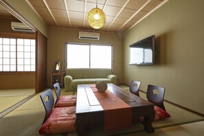 Huis (Japanese Style) | Woonruimte | Plasmatelevisie
