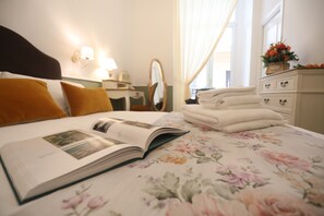 Premium Double Room, 1 King Bed, Balcony | Egyptian cotton sheets, premium bedding, pillowtop beds, minibar - Macchiato Suites (Naples)