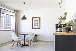 Design Studio Suite, 1 Bedroom, Ensuite, City View | Living area | Flat-screen TV - Senator Park Suite 12 (Cape Town)