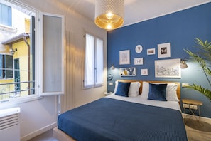 2 bedrooms, iron/ironing board, cots/infant beds, free WiFi