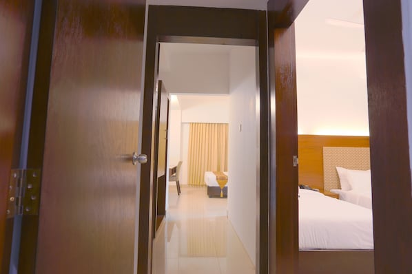 1 bedroom, desk, free WiFi, bed sheets