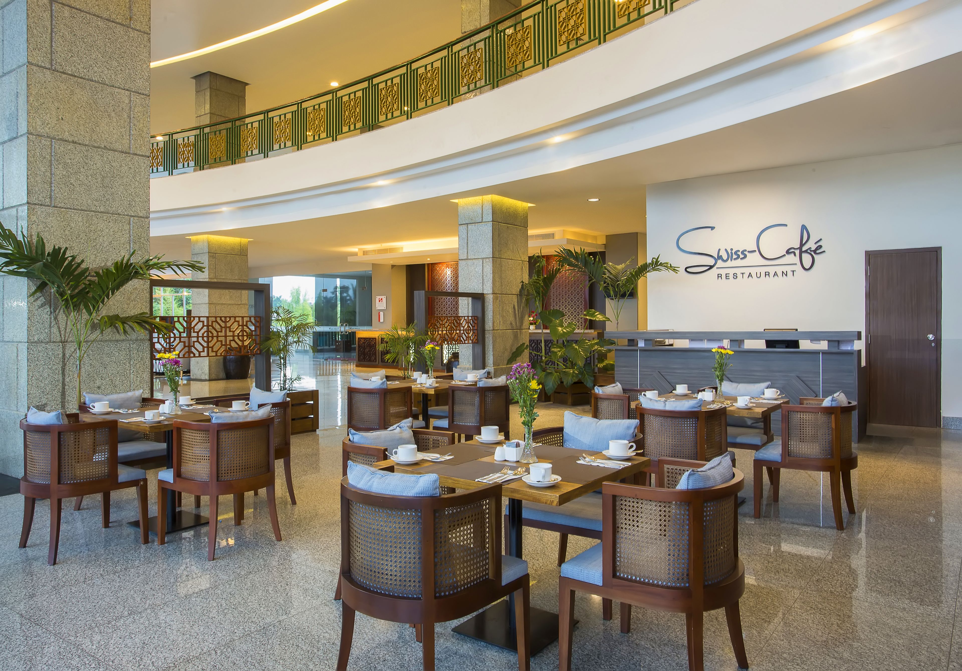 Breakfast, lunch, dinner served; local and international cuisine 