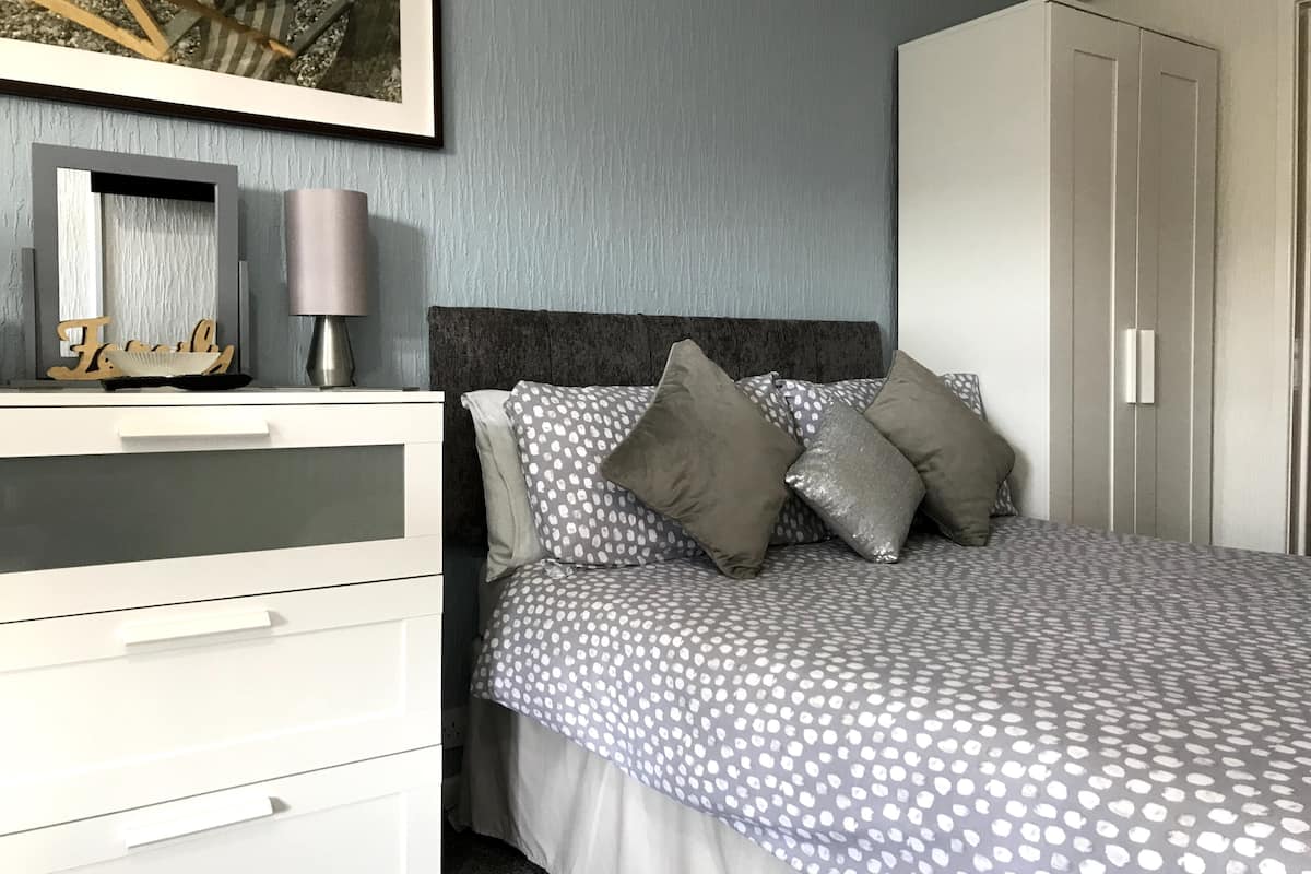 1 bedroom, soundproofing, free wifi, bed sheets