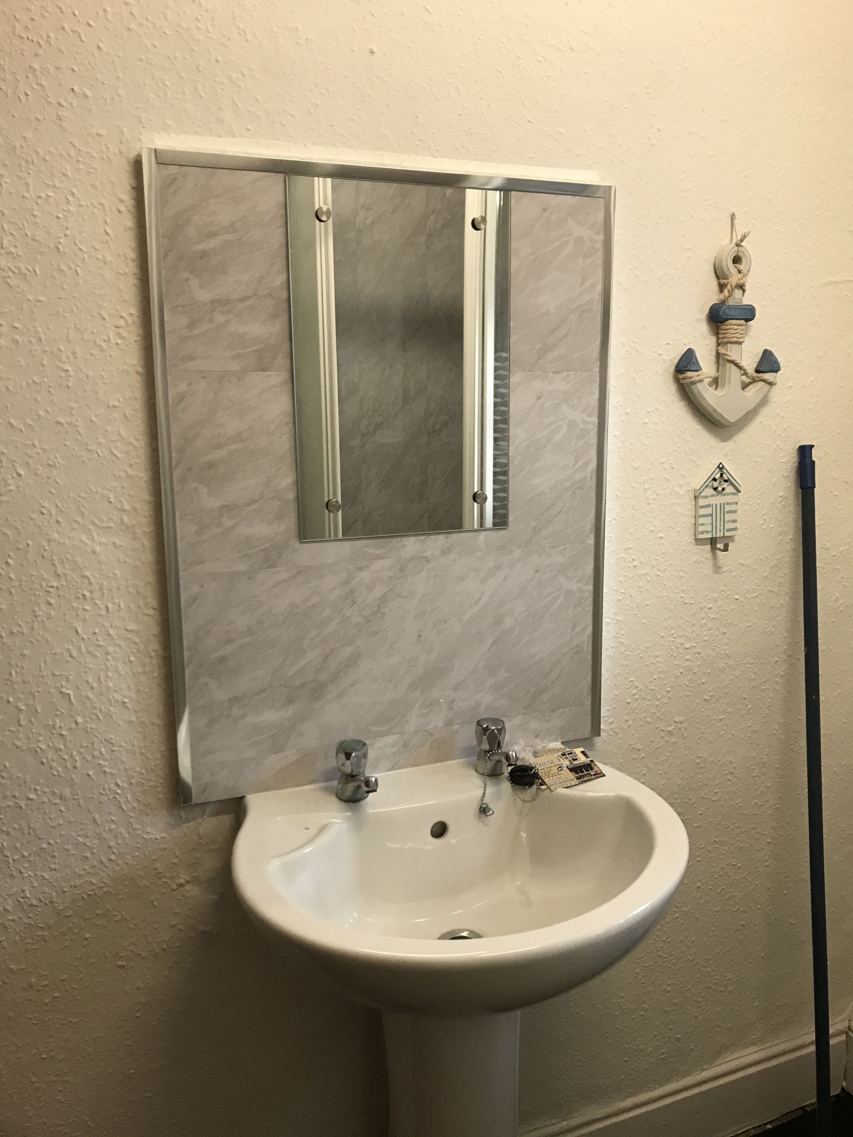 single room, shared bathroom | bathroom | shower, hair dryer, towels, soap