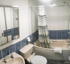 Business Apartment, Multiple Bedrooms | Bathroom - Holt Apartment (Bristol)