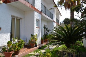 Exterior - Hostal Casa Torrent (Canet de Mar)