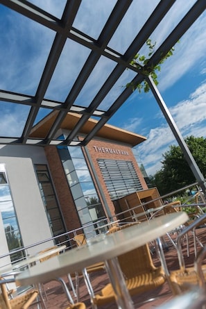 Terrace/patio - Hotel Thermalpark (Dunajska Streda)