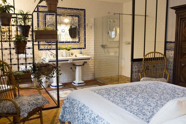 Double Room | Bathroom