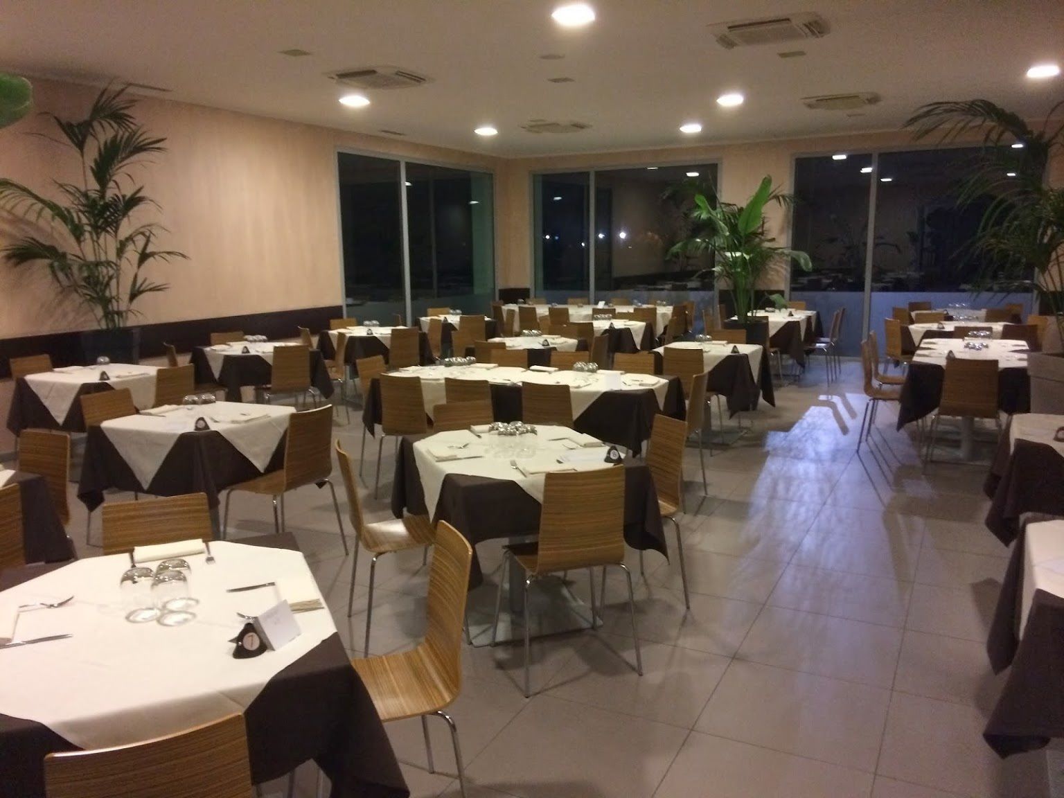 Lunch and dinner served, local cuisine