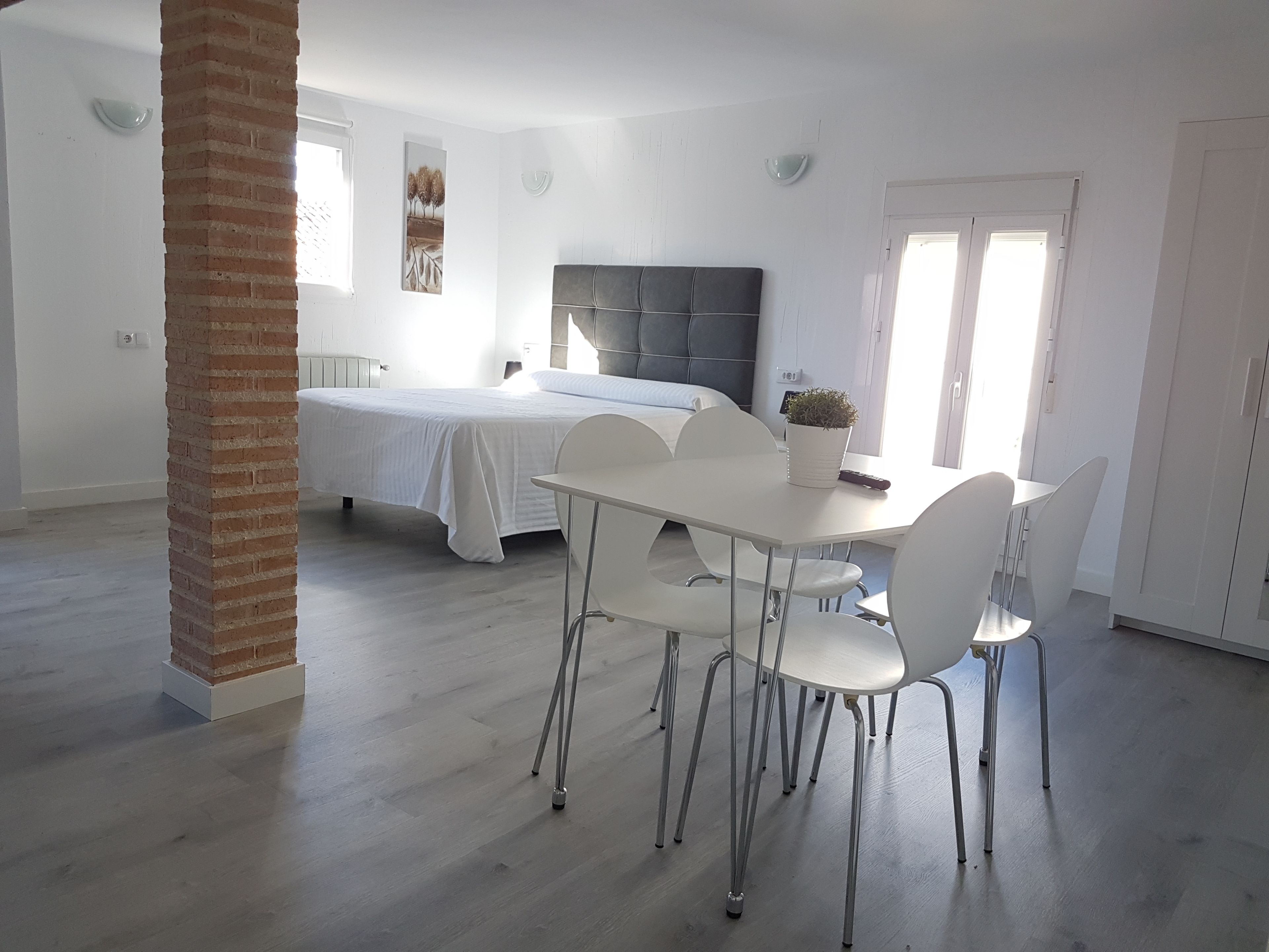 Familienzimmer | Schreibtisch, Zustellbetten, kostenloses WLAN