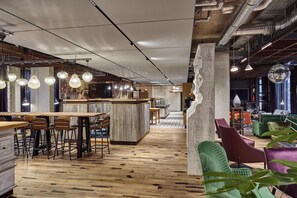 Déjeuner et souper servis sur place