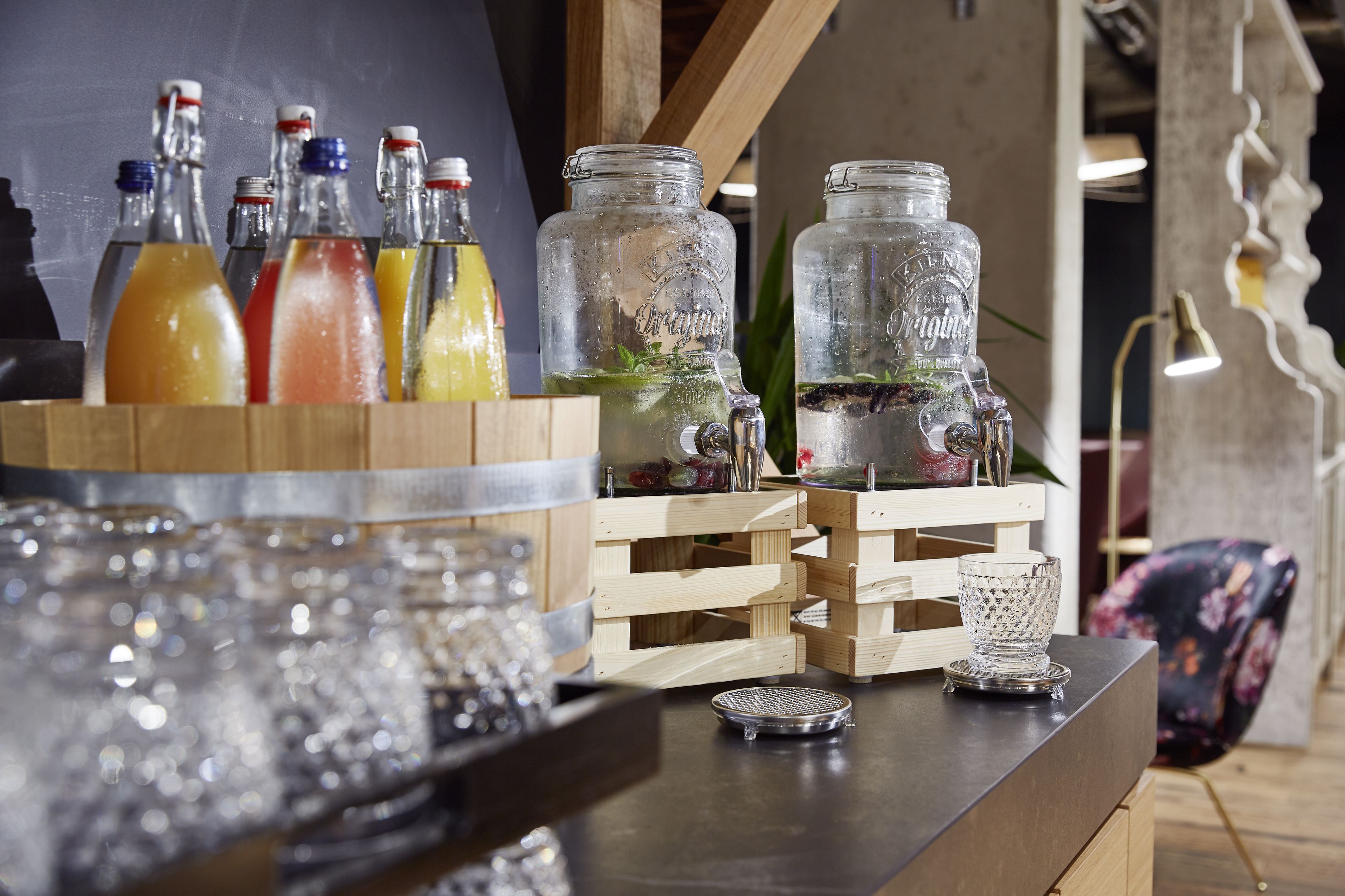 Tägliches Frühstücksbuffet (25 EUR pro Person)