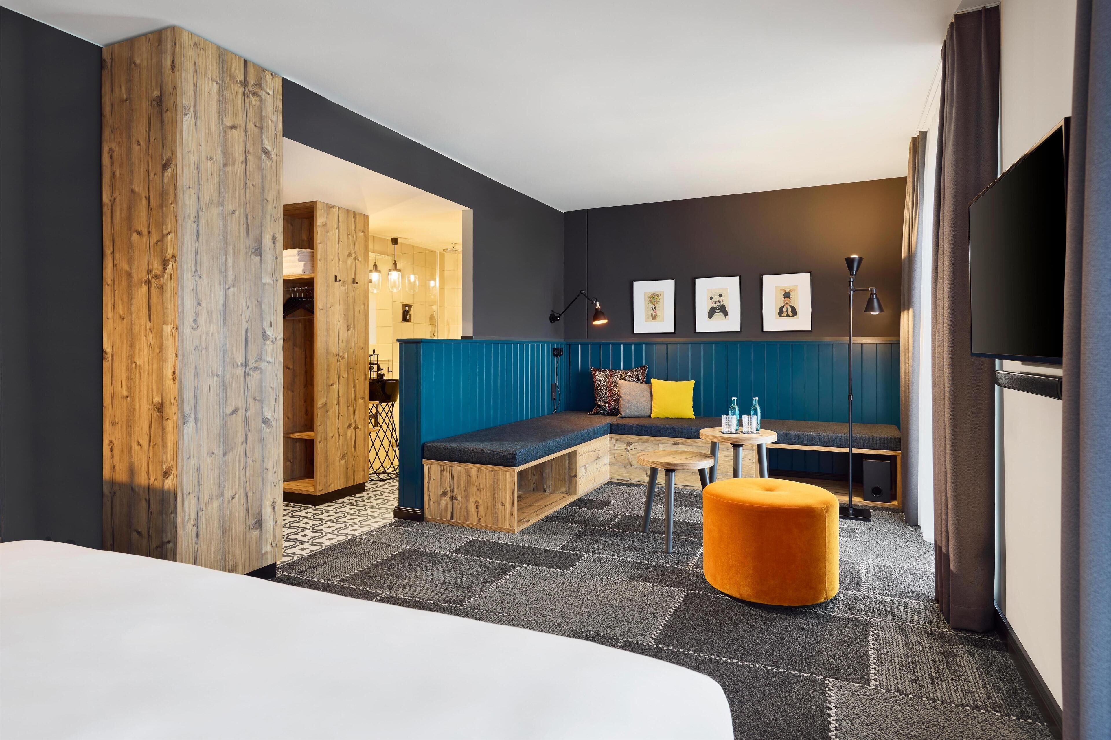 Egyptian cotton sheets, premium bedding, down duvets, pillow-top beds