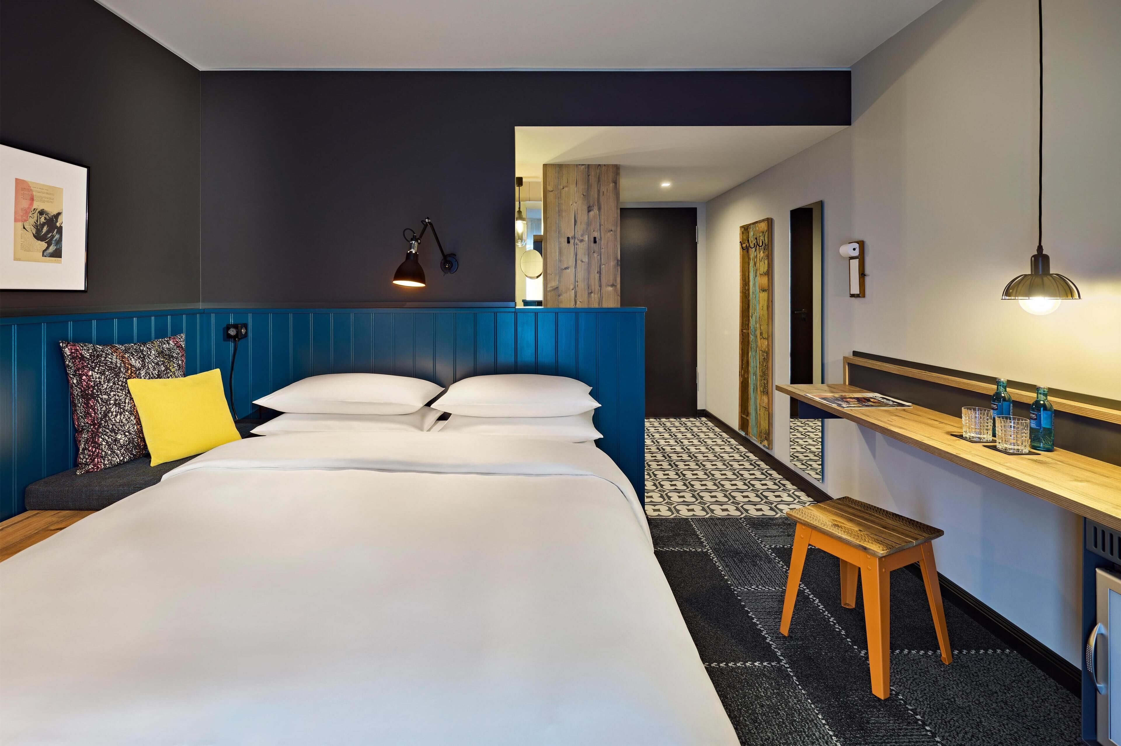 Egyptian cotton sheets, premium bedding, down duvets, pillow-top beds