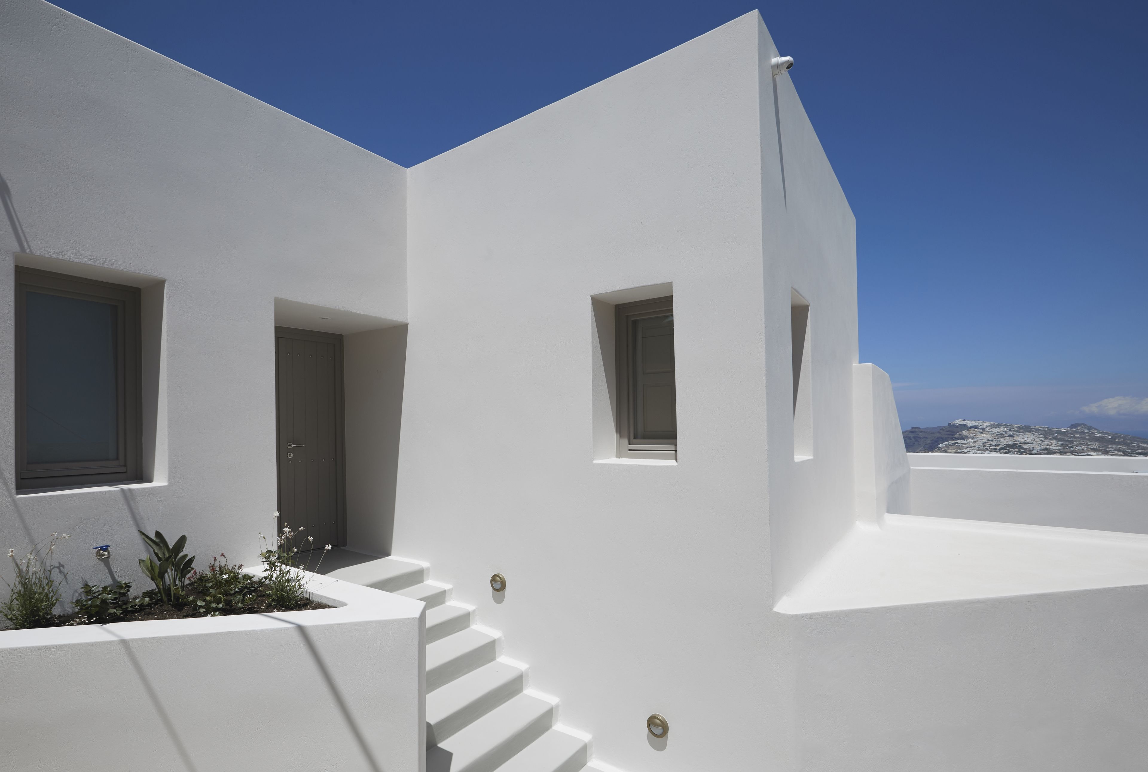 Photo - White & Co. La Torre Suites