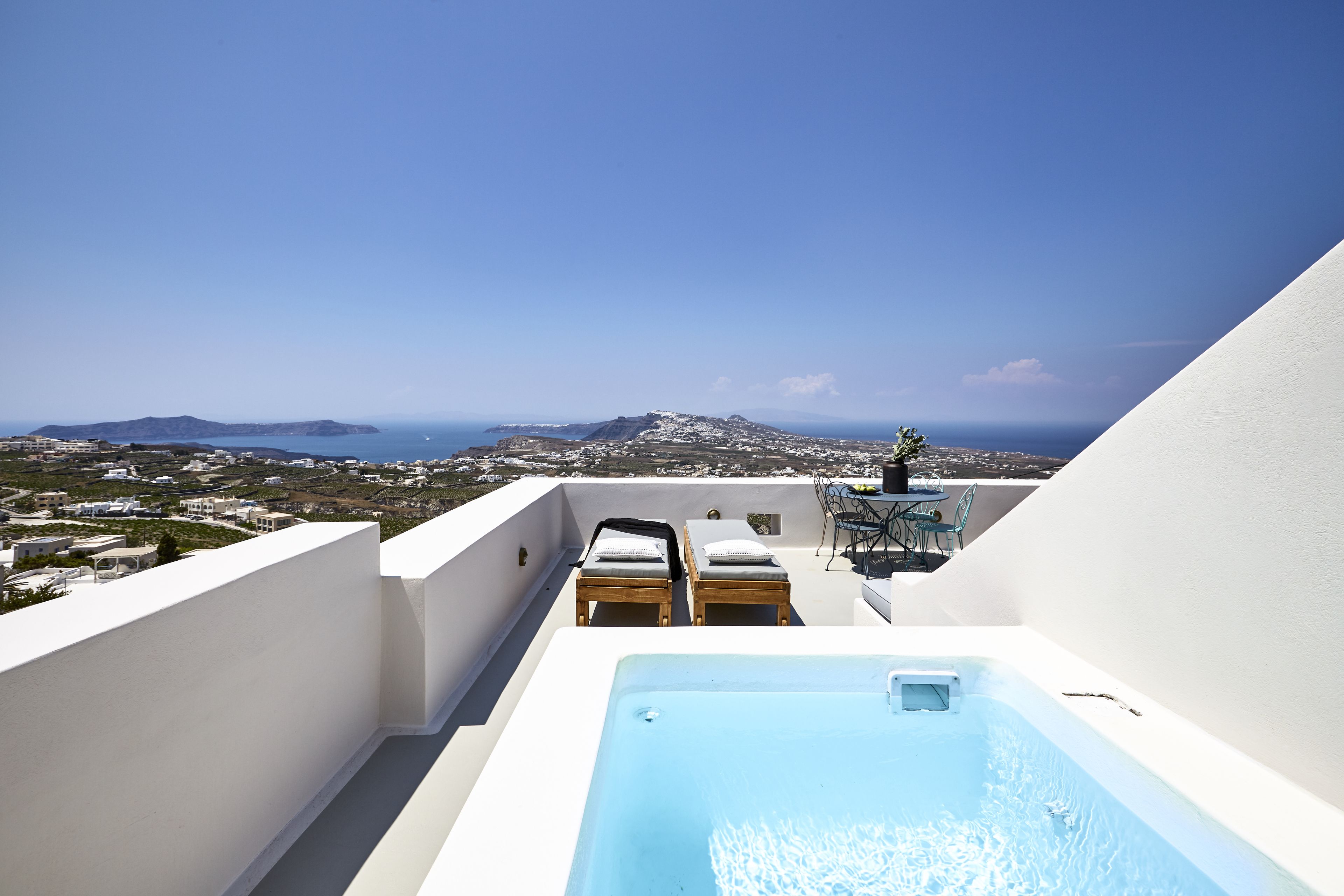 Photo - White & Co. La Torre Suites