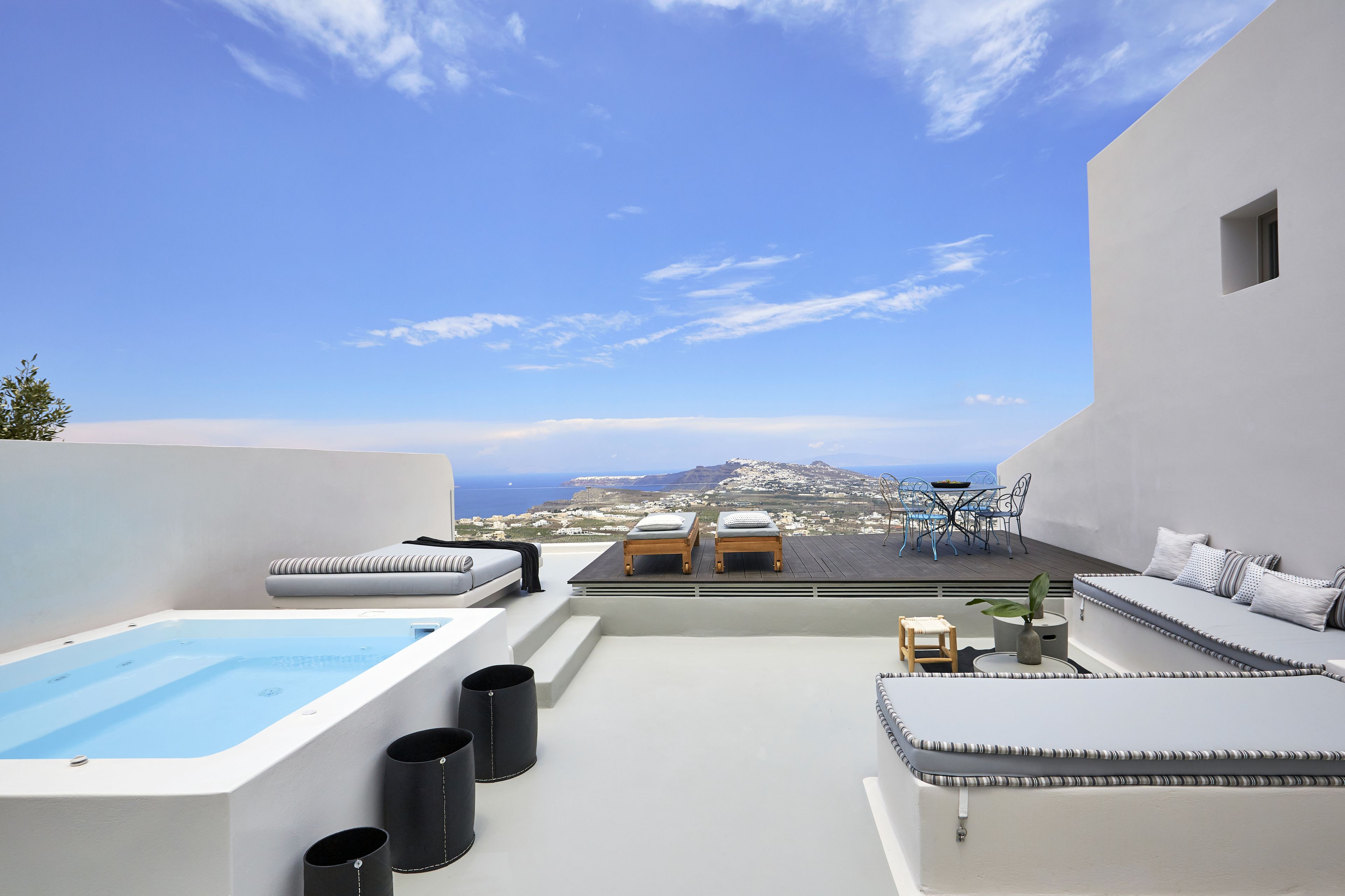 Photo - White & Co. La Torre Suites