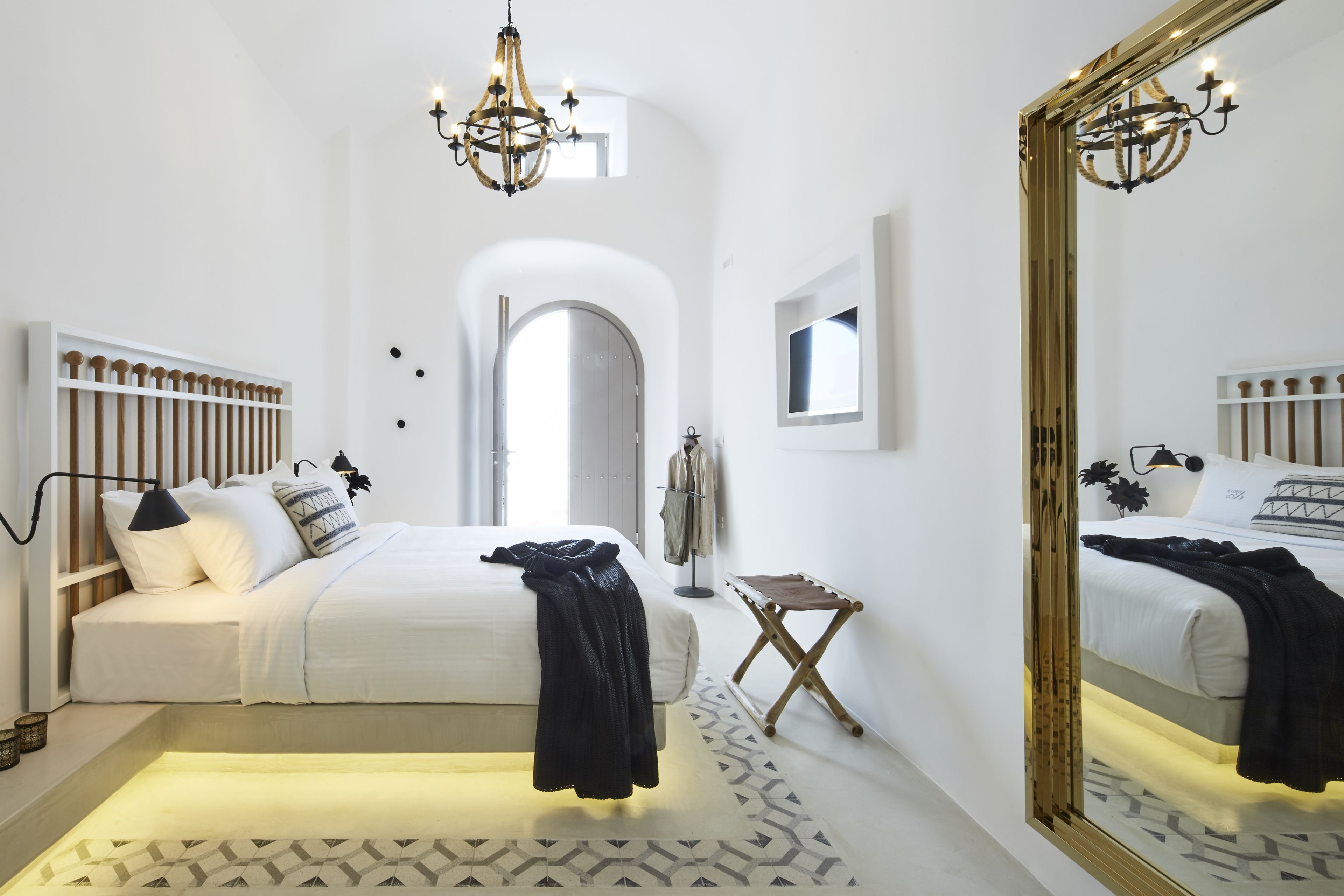 Photo - White & Co. La Torre Suites