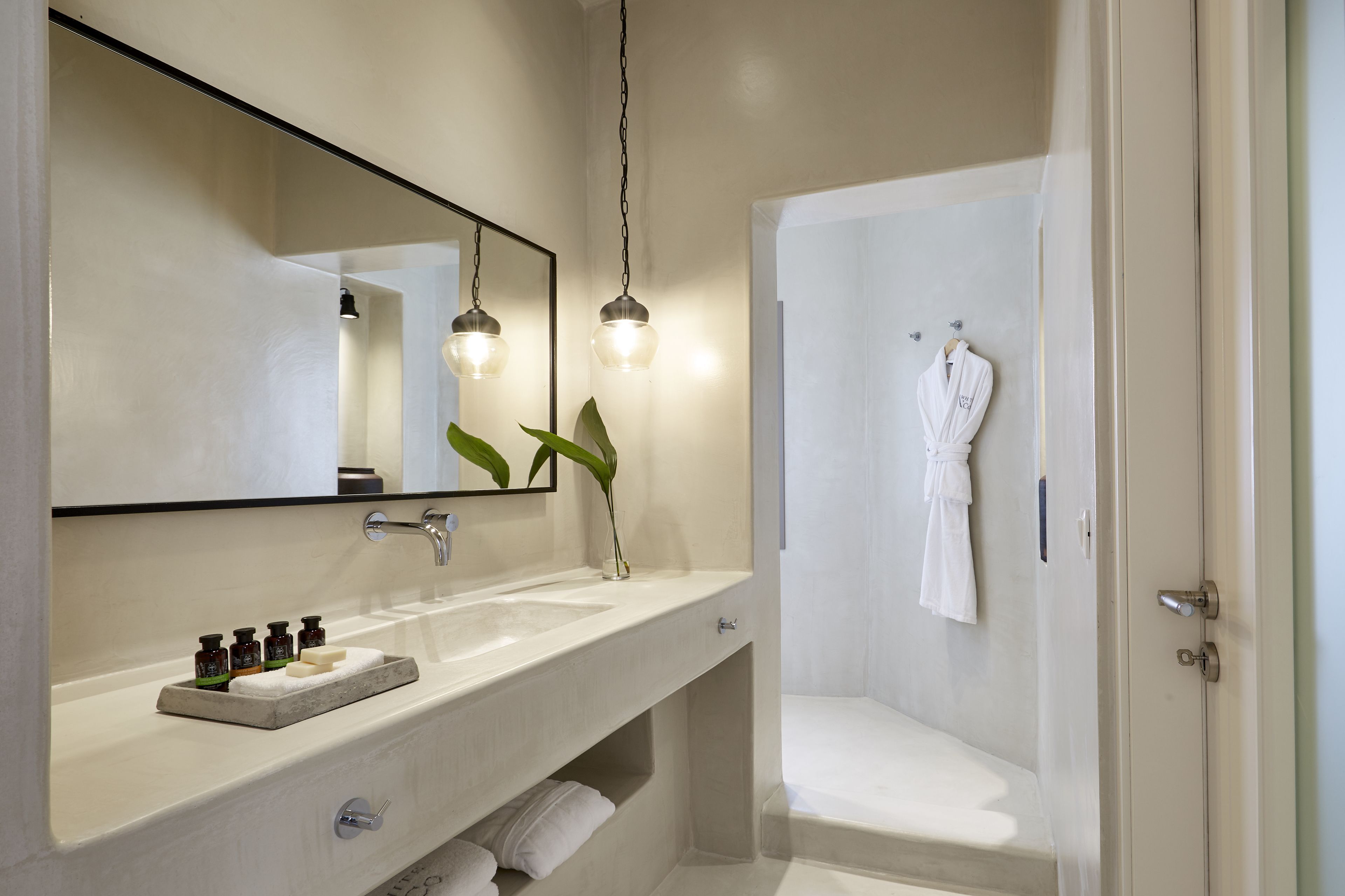 Photo - White & Co. La Torre Suites