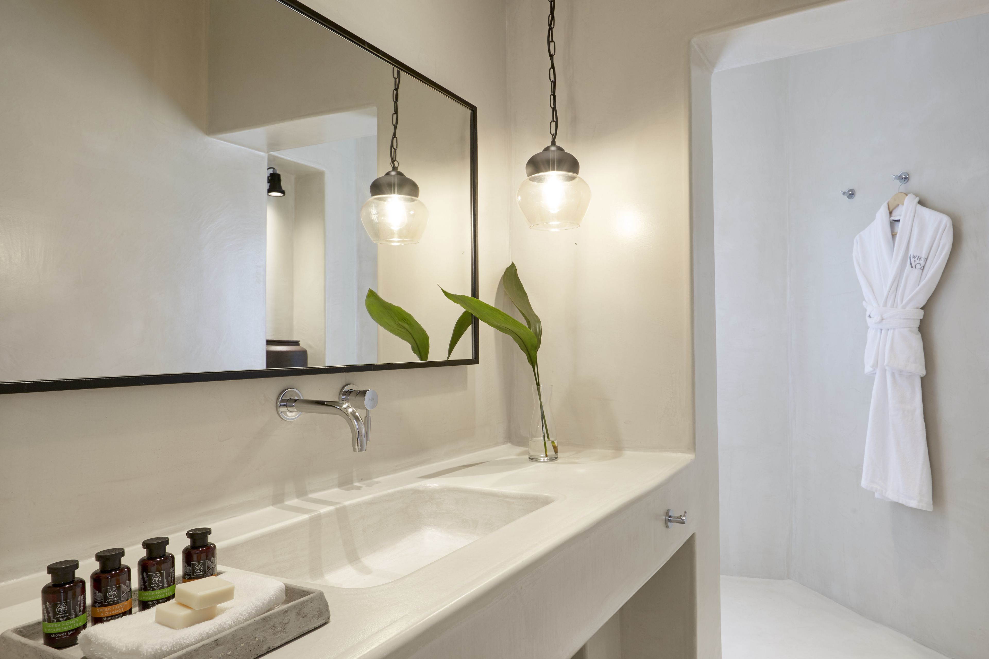 Photo - White & Co. La Torre Suites