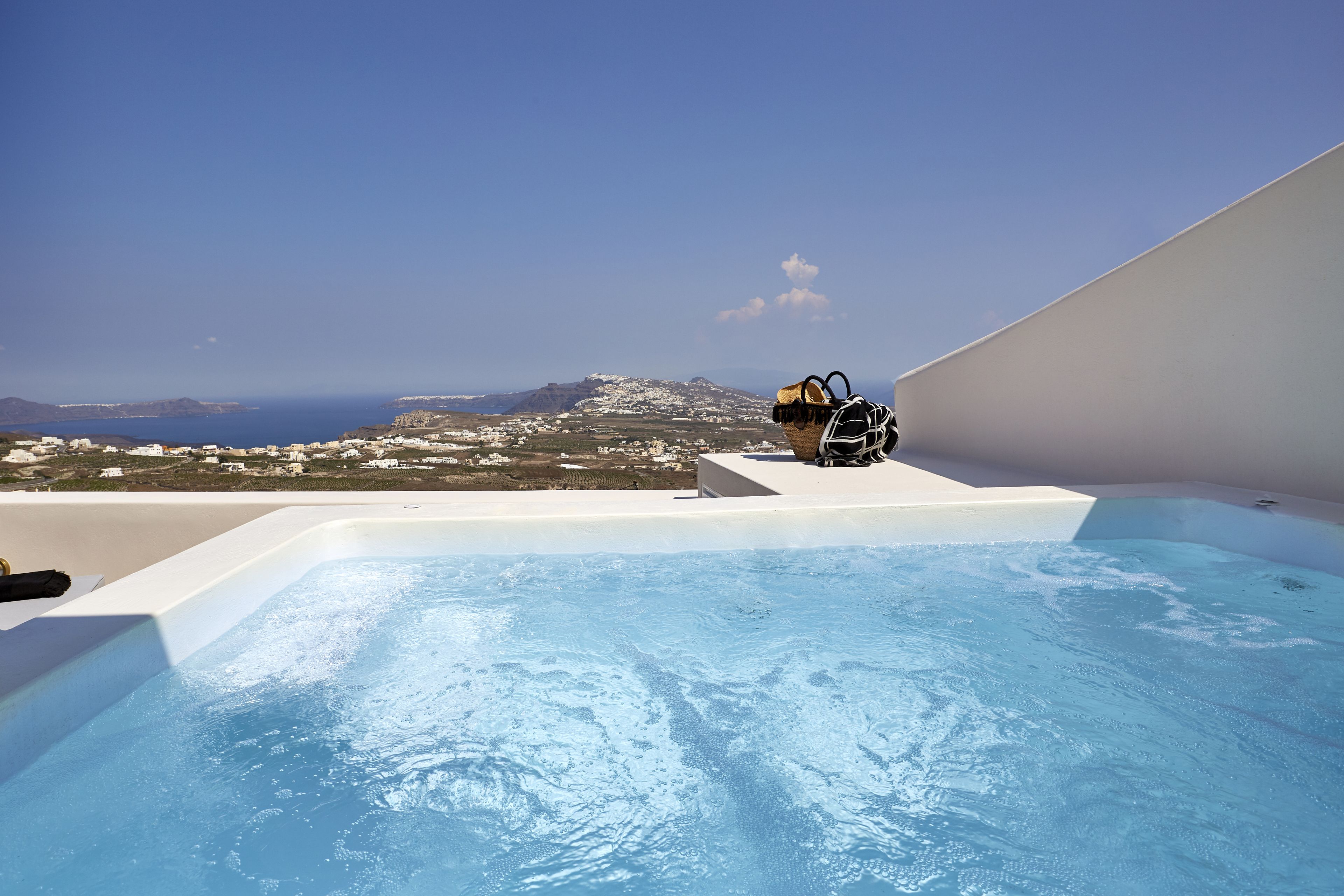 Photo - White & Co. La Torre Suites