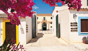 Exterior - Agriturismo Sirignano Wine Resort (Monreale)