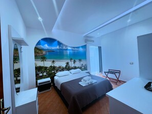 Deluxe Triple Room, Sea View | In-room safe, desk, soundproofing, iron/ironing board - Hotel Oskar (Sarandë)