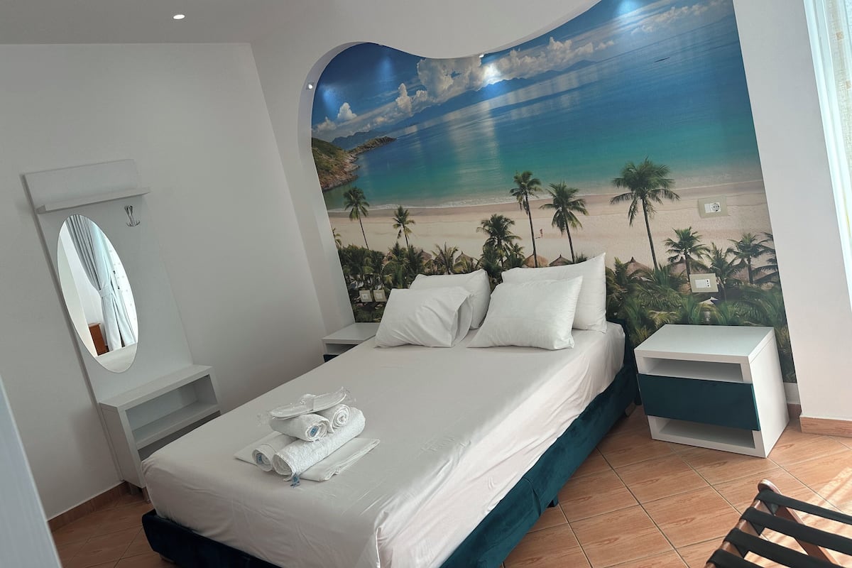 In-room safe, desk, soundproofing, iron/ironing board