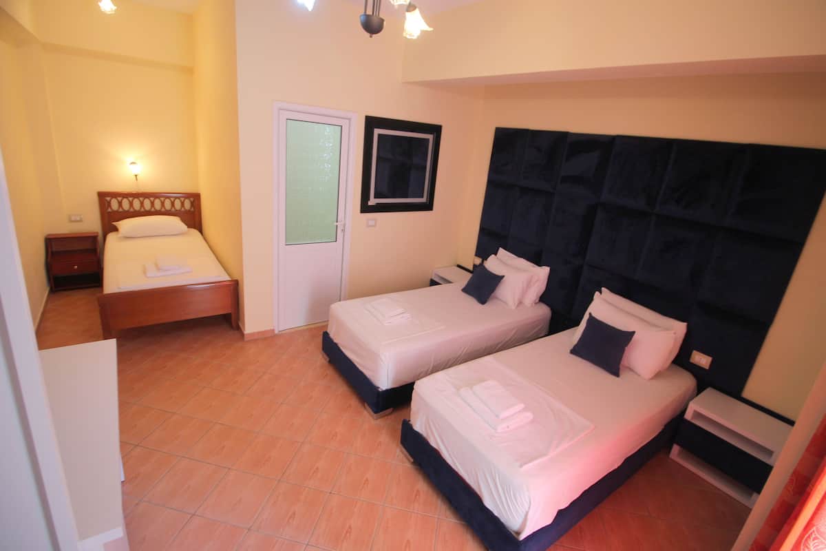 Triple Room, Balcony | In-room safe, desk, soundproofing, iron/ironing board (on request)