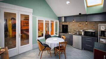 Superior Cabin, Ensuite, Garden View (La Remise) | Private kitchen