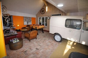 Cabaña superior, baño en la habitación, vista al jardín (La Remise) | Servicios de la habitación