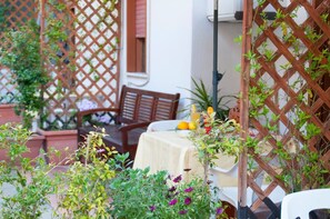 Deluxe Double Room | Terrace/patio - B&B Sikily Naxos (Giardini Naxos)